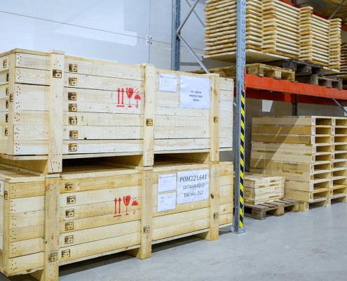 AE Partner logistics packing